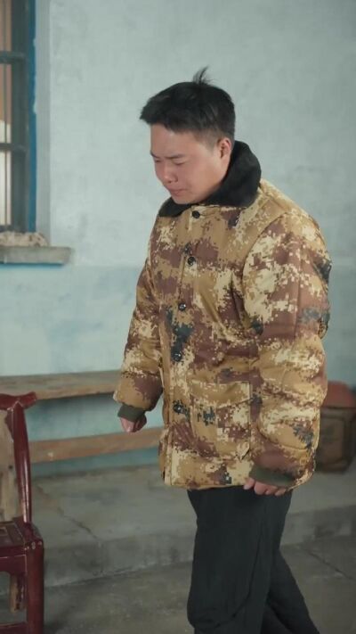 《俺村出了萬元戶》劇照