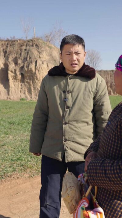 《新婚窗影：爱在谜雾中》剧照