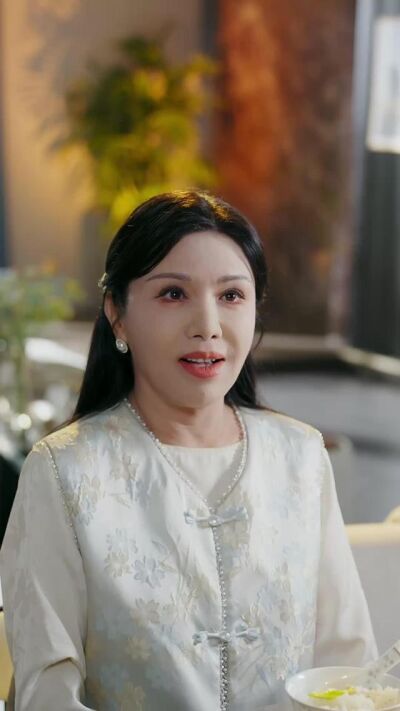 《許諾渝生，姐姐閨蜜竟是我大學教授》劇照