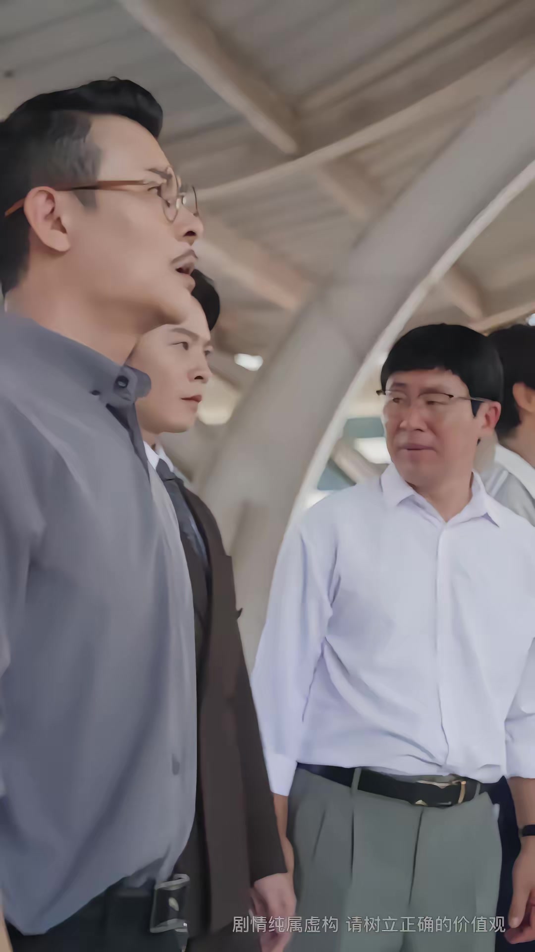《我只想填飽肚子，卻成了全校之光》劇照
