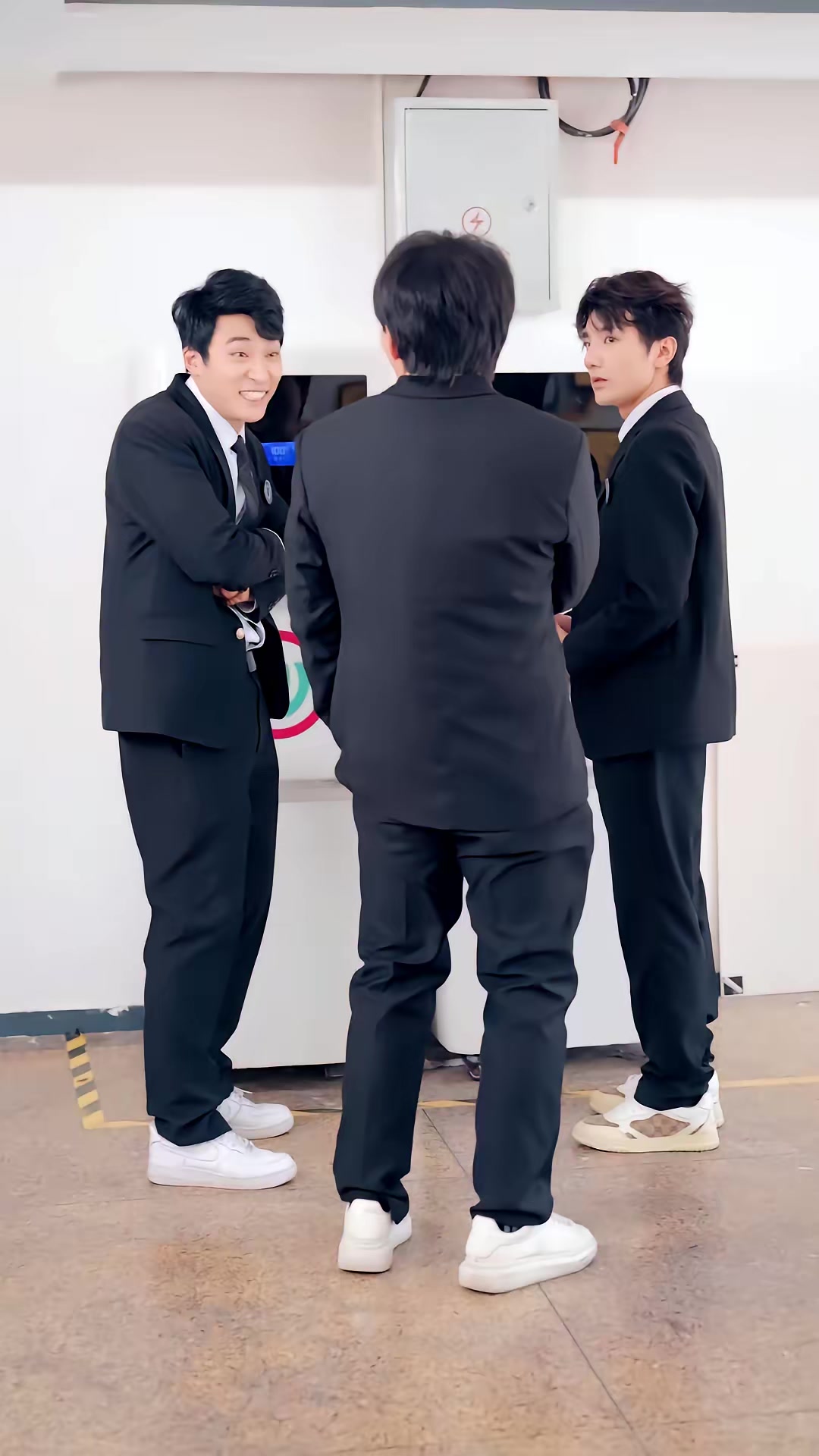 《穿越校園：我護青梅防劇情殺》劇照