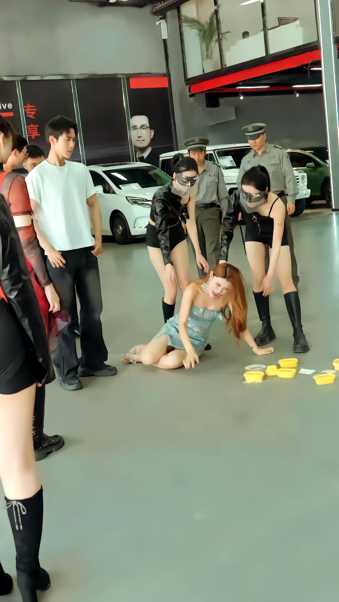 《狂飆：燒烤皇帝》劇照