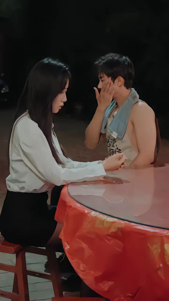《狂飆：燒烤皇帝》劇照