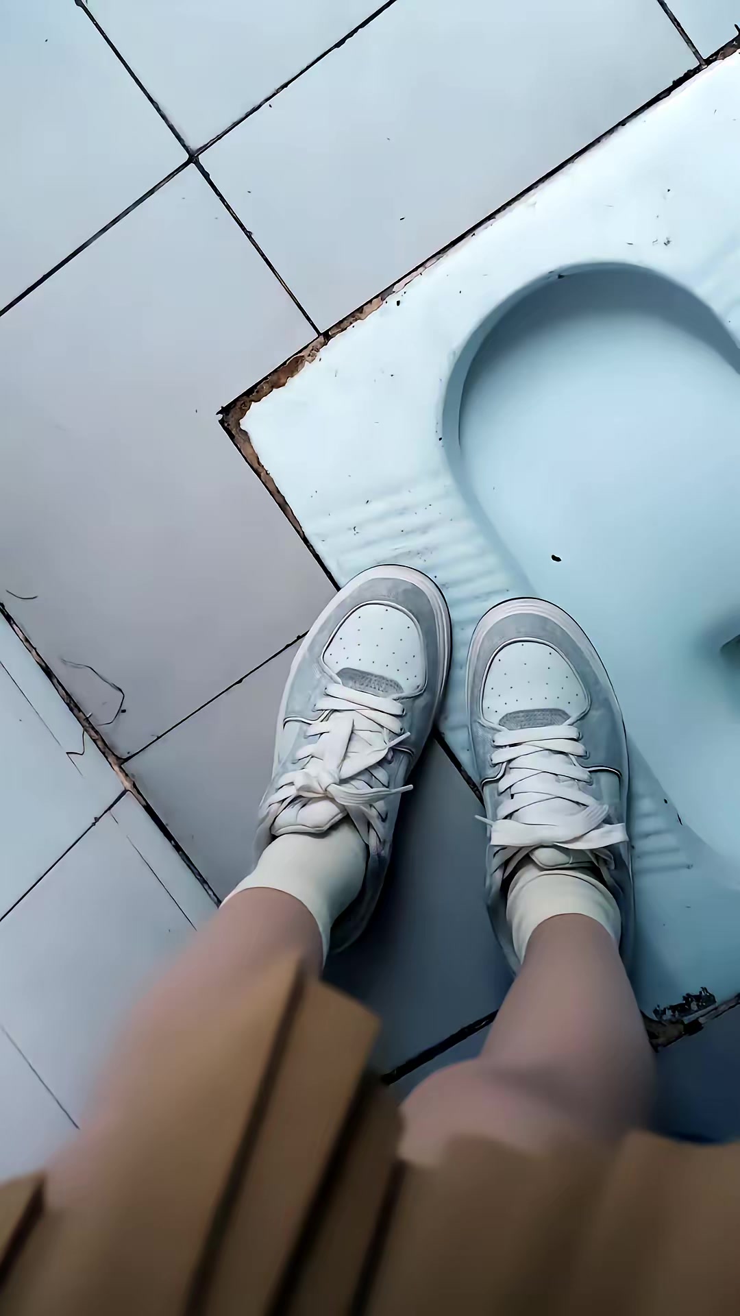 《懸案：消失的女寢》劇照