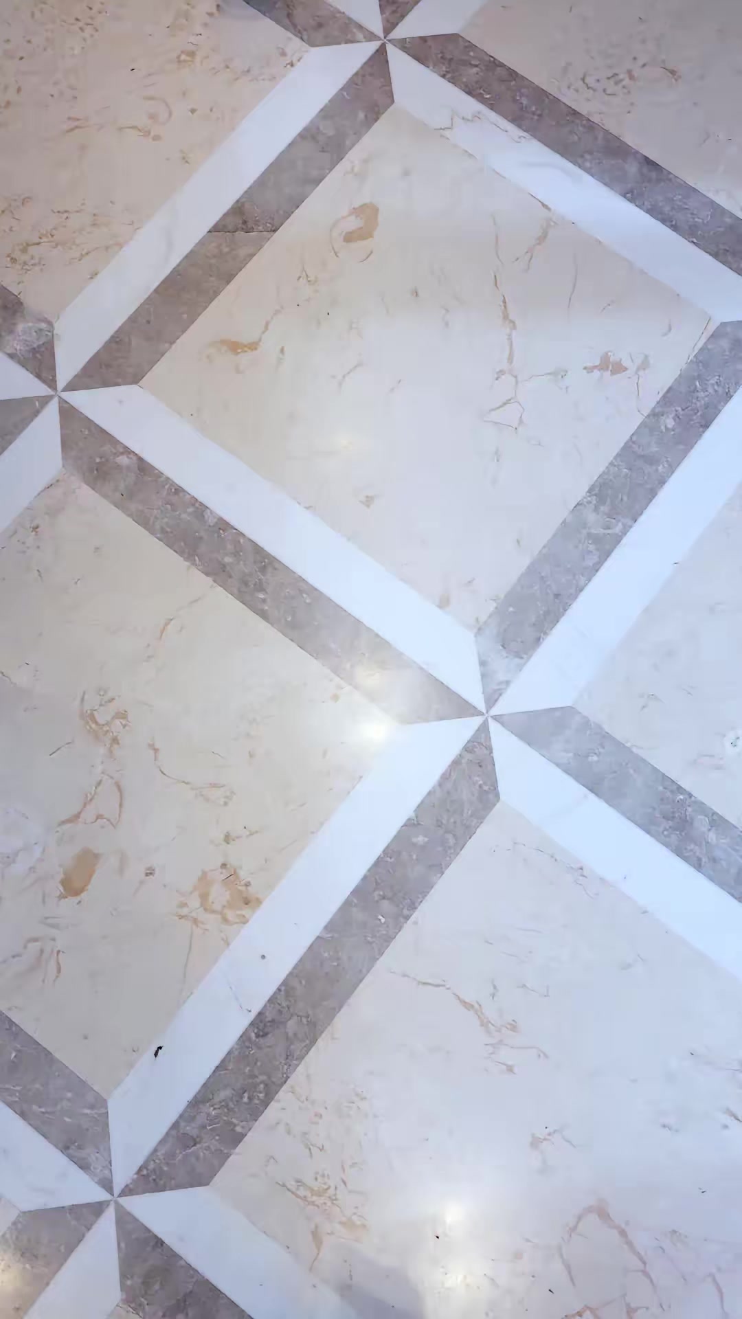 《美少妇携痞帅护宝智降群魔》剧照
