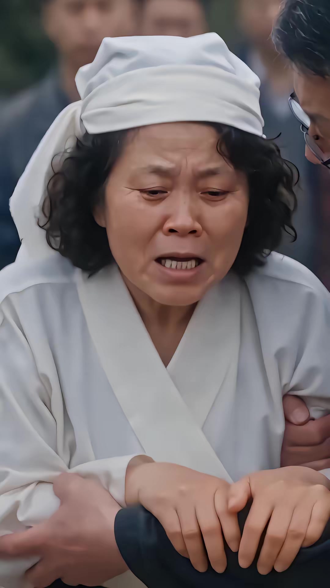 《我家院子不借道》剧照
