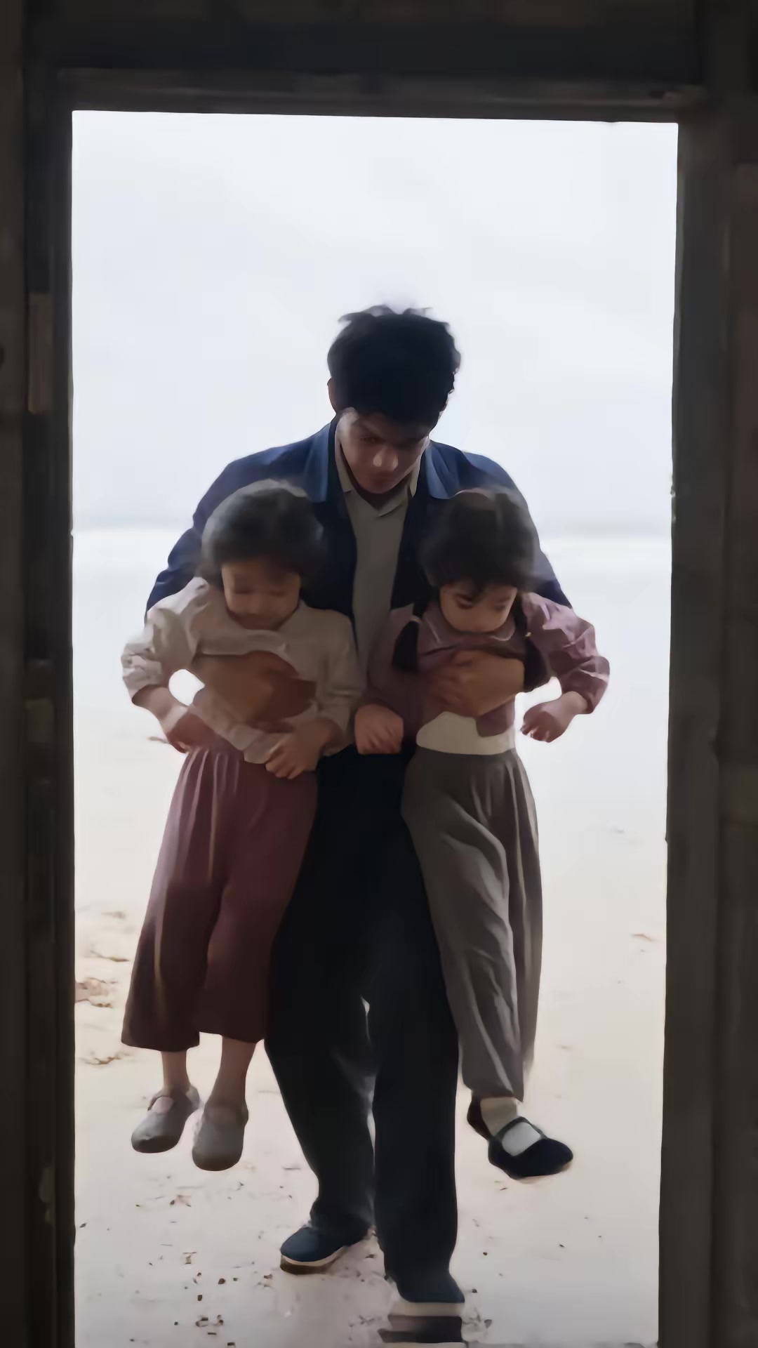 《重回1980：深海猎王从赶海开始》剧照