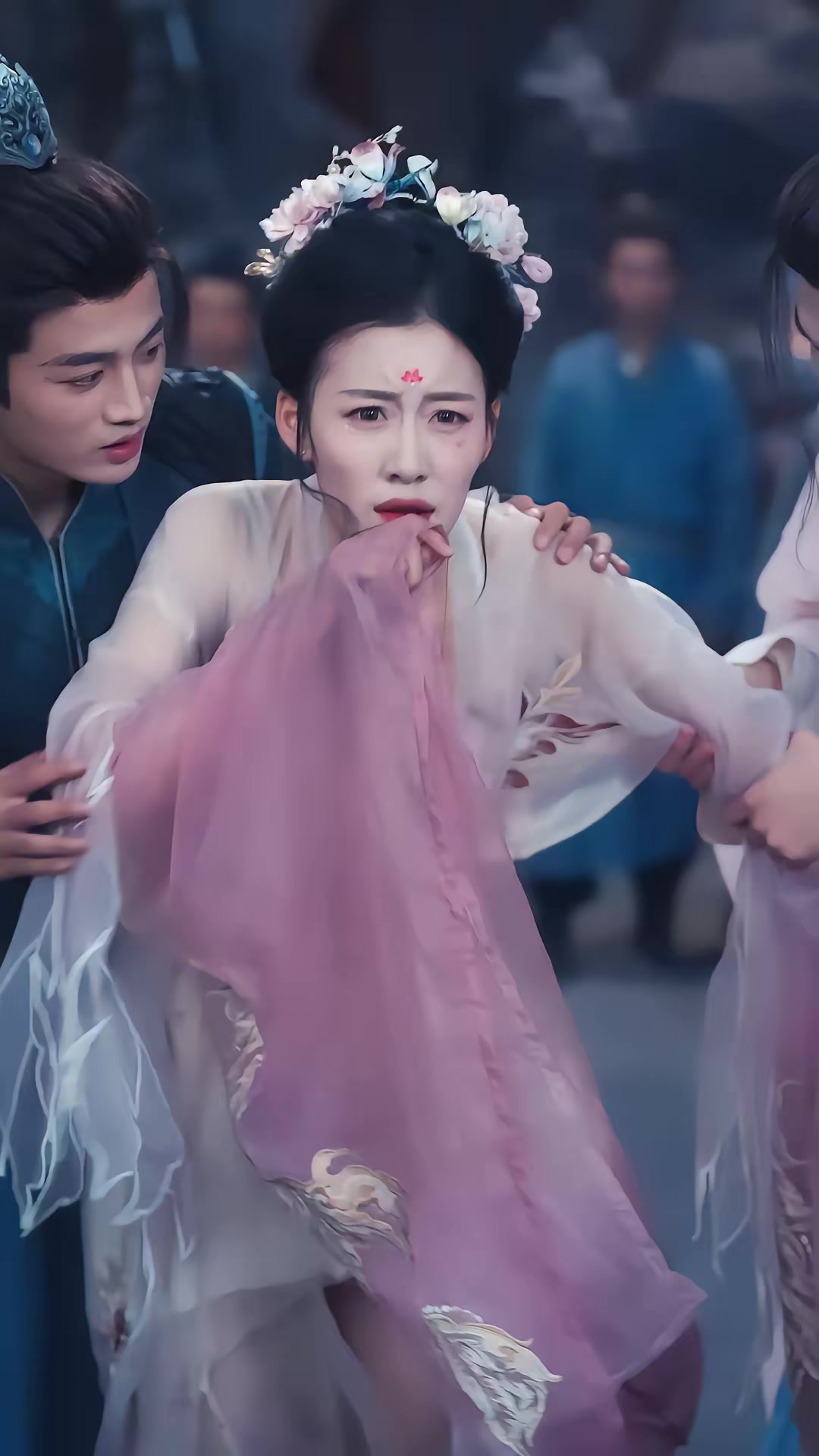 《我和美女結拜就變強，四海之內皆兄妹》劇照