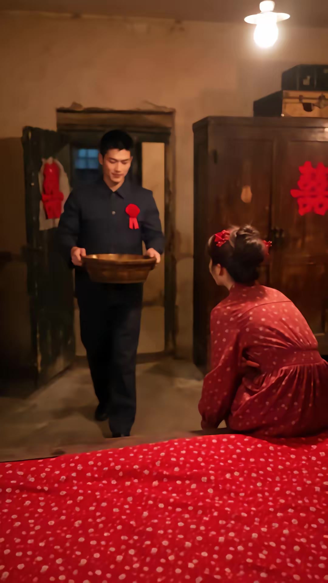 《逃婚后嫁给了救命恩人》剧照