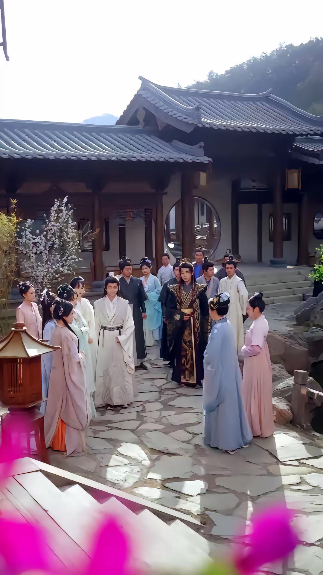 《地府嫡長女別惹，她捉鬼超兇》劇照