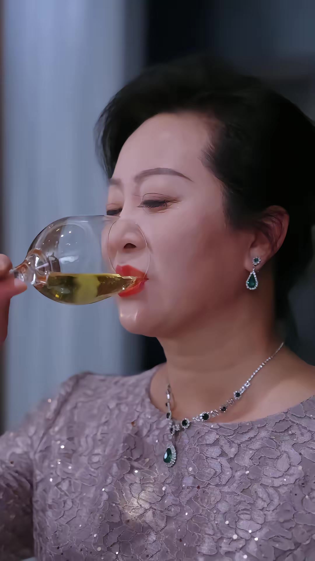 《美少妇携痞帅护宝智降群魔》剧照