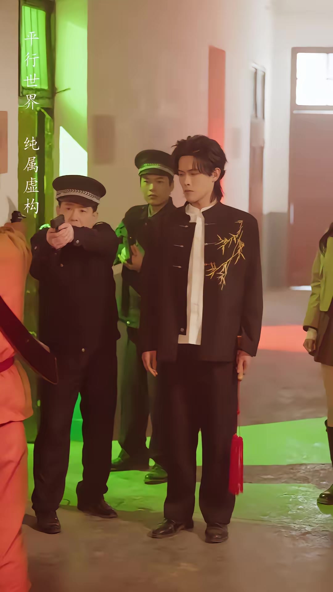 《邪祟迷局：重生少年護校花》劇照