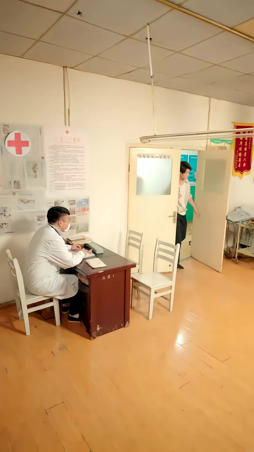 《重生七六：帶全族奔小康》劇照
