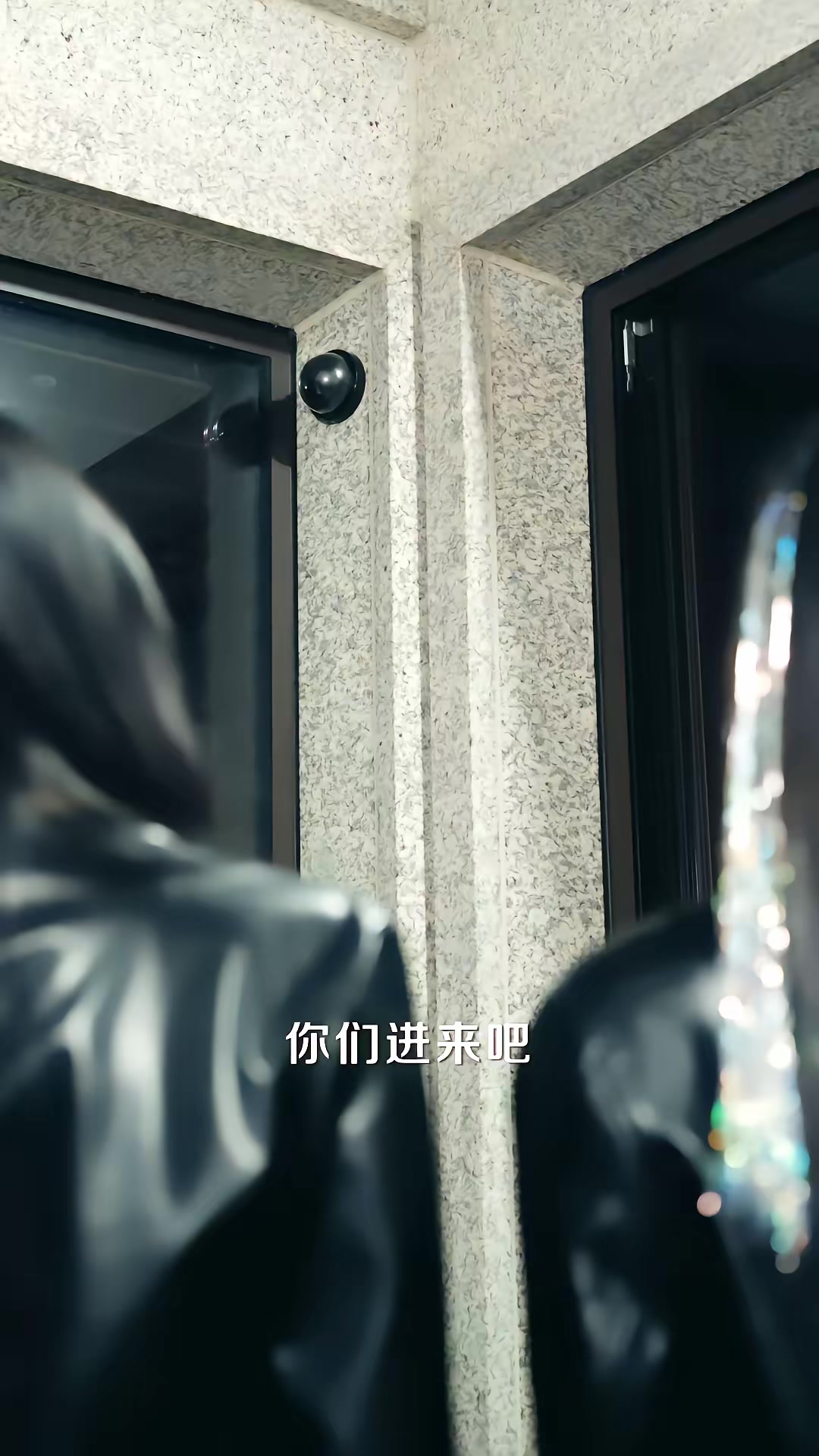 《极寒末世：我带队友绝境求生》剧照
