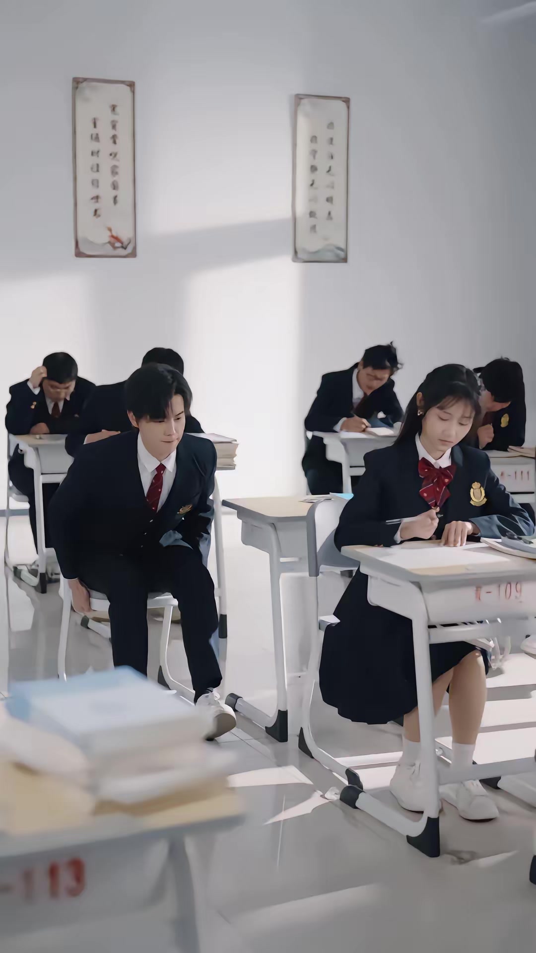 《傲嬌小青梅甜又黏，又在偷看我了》劇照