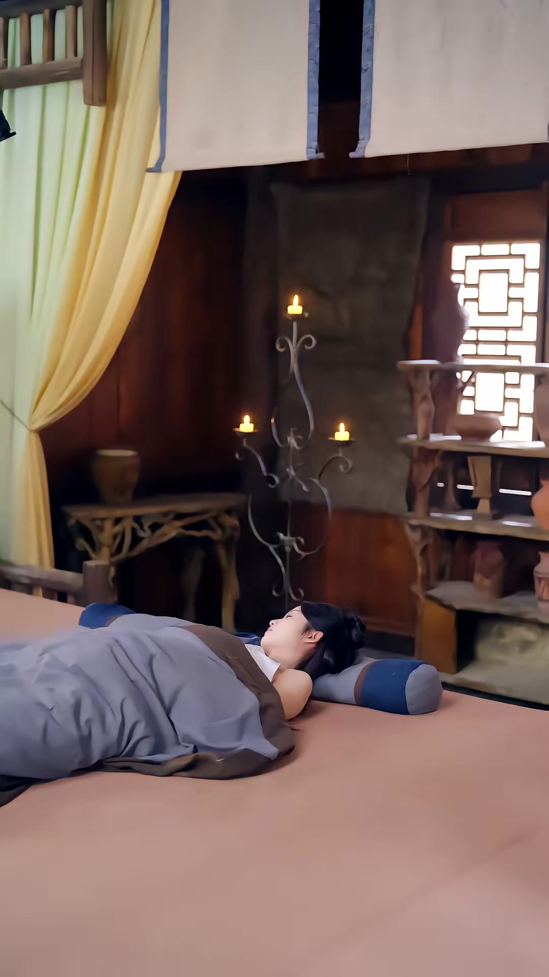 《亂世荒年：我帶紅顏糧肉滿倉》劇照