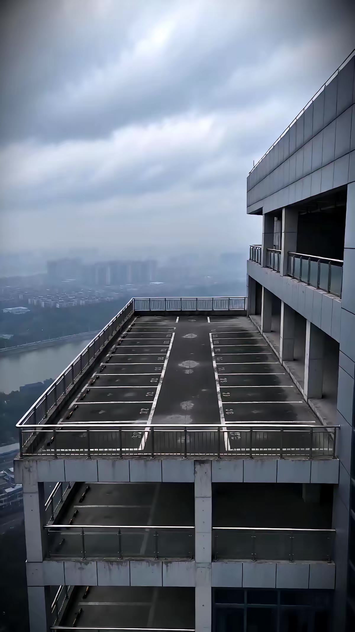 《詭異擺渡人》劇照