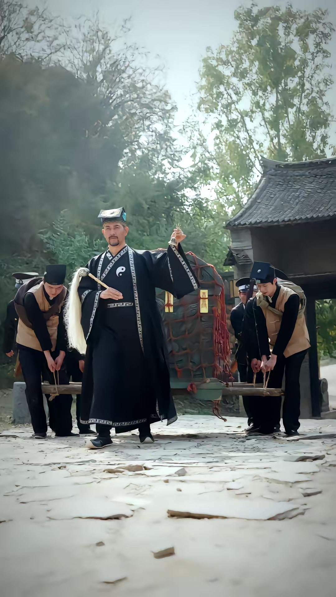 《僵尸世界，我收僵尸就变强》剧照