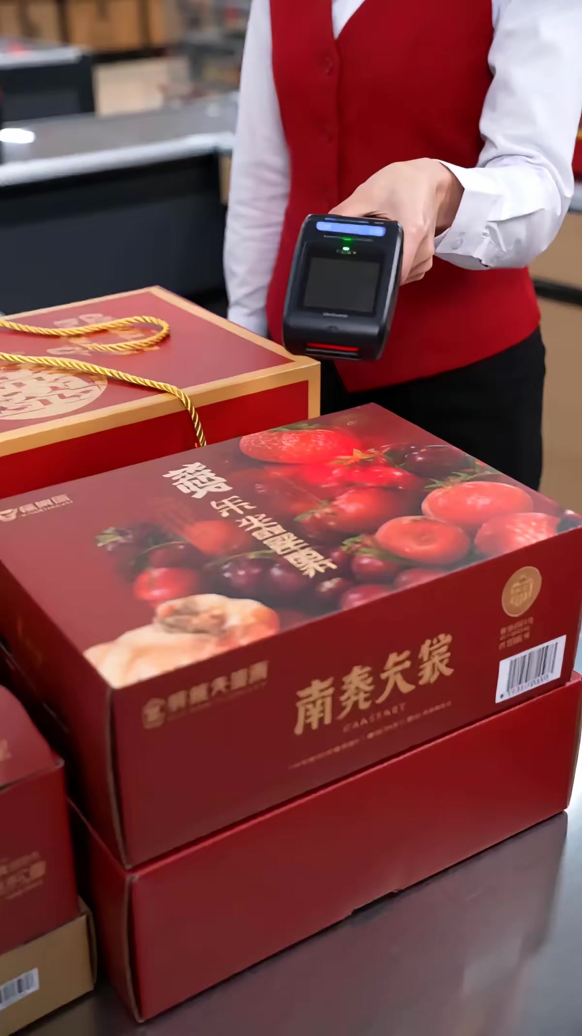 《小姑子請全家買年貨，卻偷刷我的購物卡》劇照