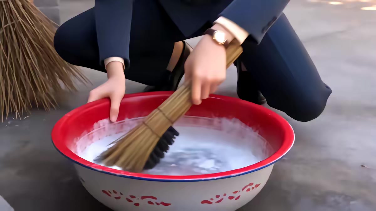 《七零高幹：從村花到翻譯官》劇照