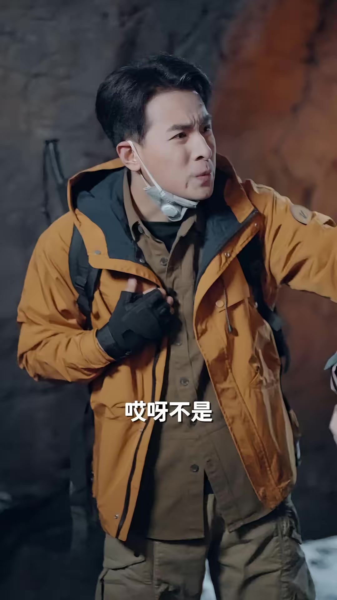 《荒野直播：我，食物链顶端的男人》剧照