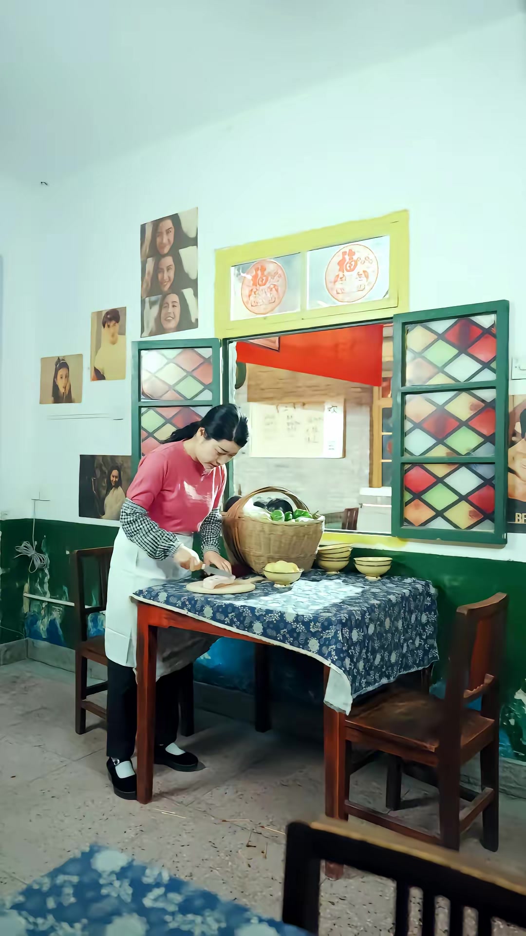 《暗金枭雄：开局踹翻恶组长》剧照