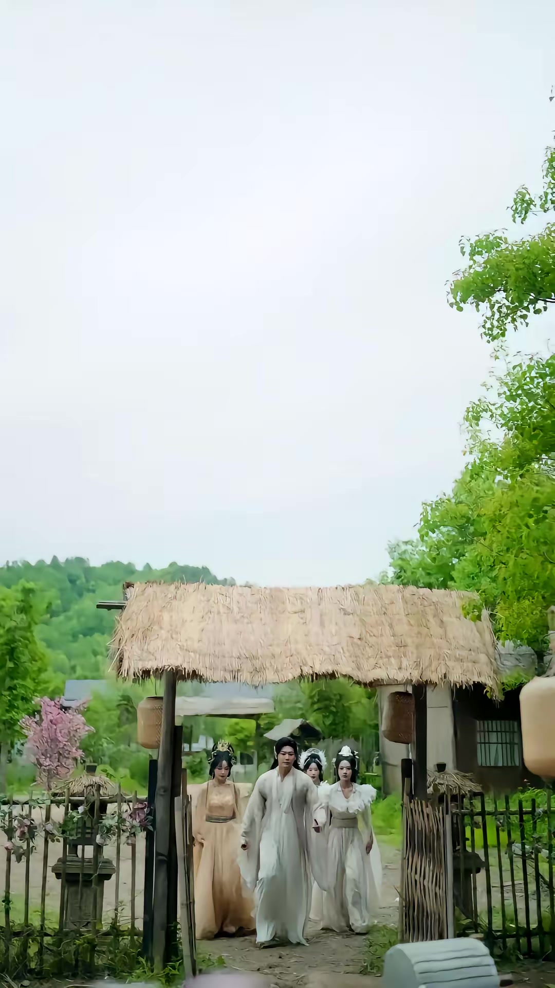 《挖地成寶，煉氣三萬層第二部》劇照