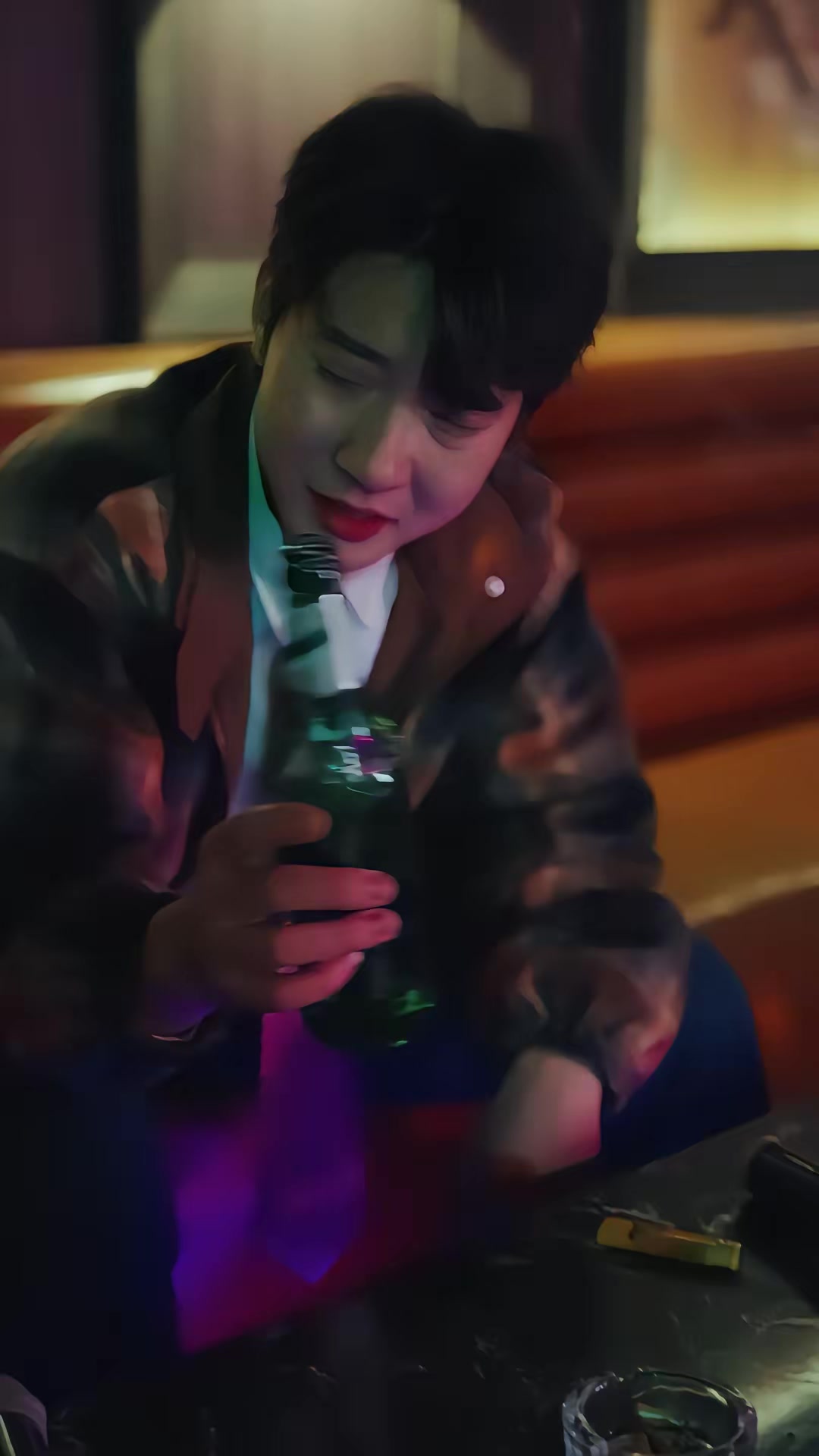 《暗金枭雄：开局踹翻恶组长》剧照