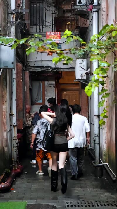 《下雨天》剧照
