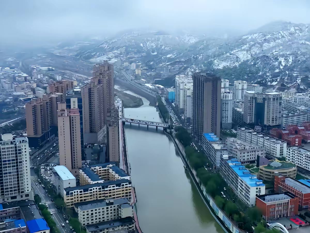 《吃老子兒》劇照