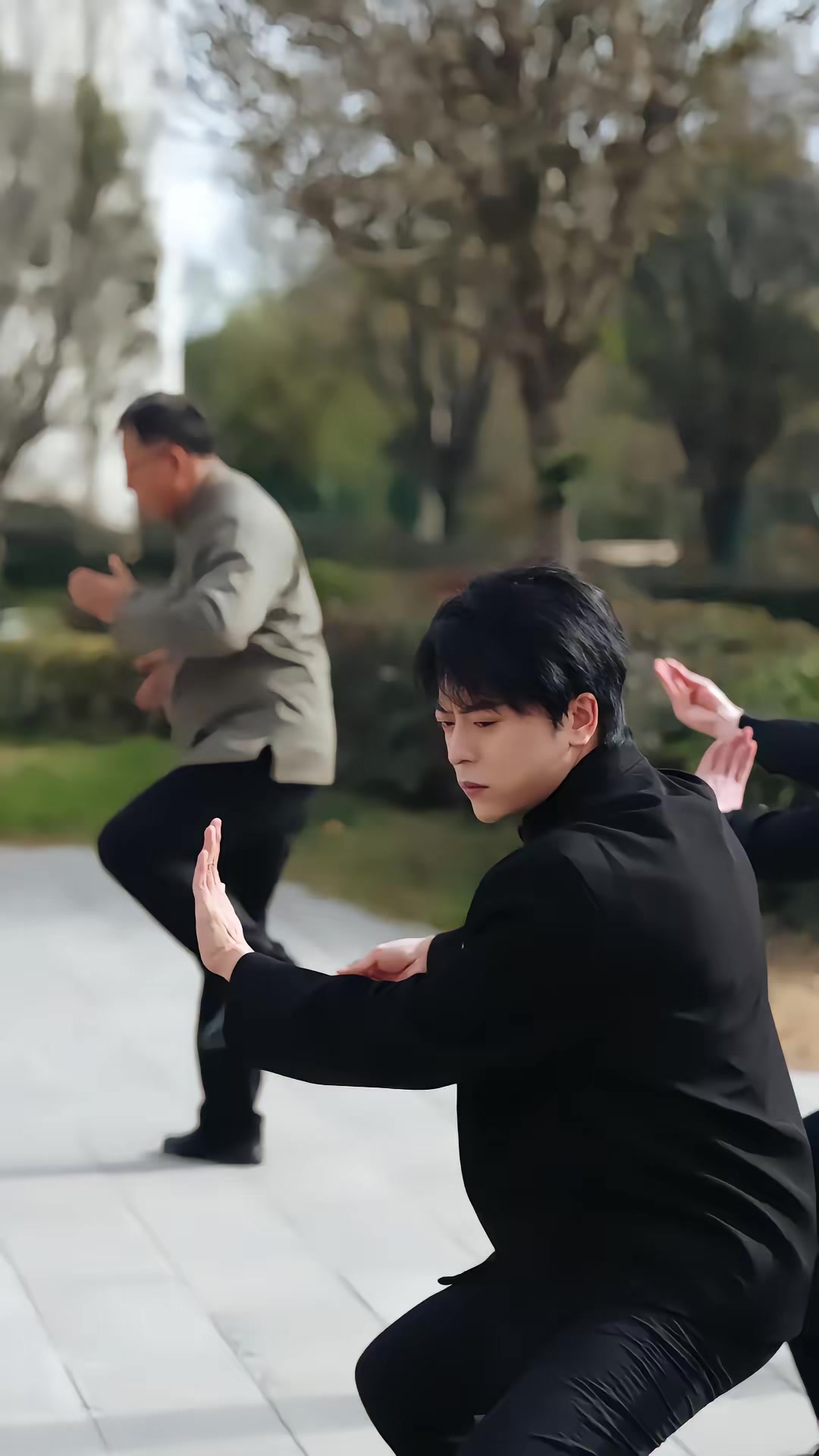 《一覺醒來，三個老頭叫我爹》劇照