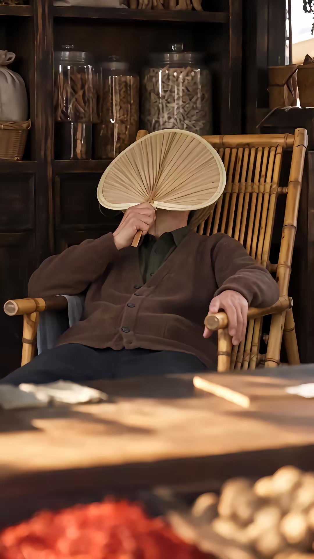 《饥荒绝境，米粒的树洞通未来》剧照