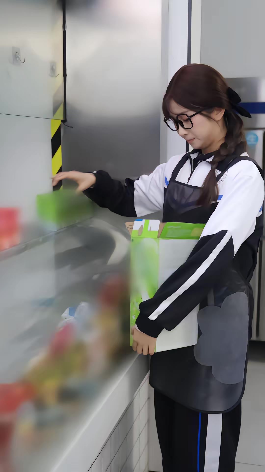 《重启十八岁，38岁系统弥补人生遗憾》剧照