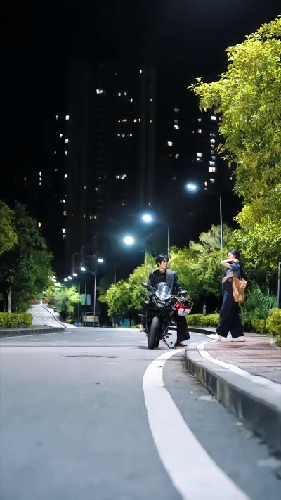 《下雨天》剧照