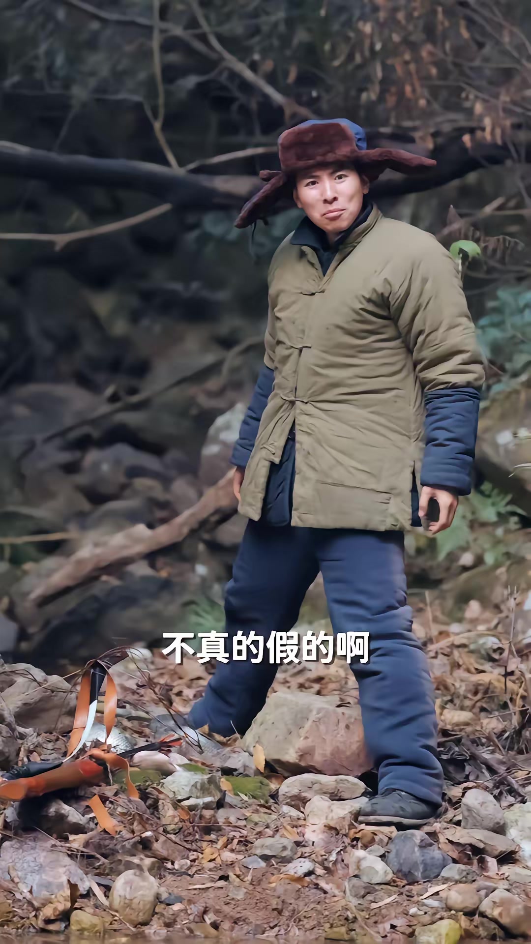 《荒野直播：我，食物链顶端的男人》剧照