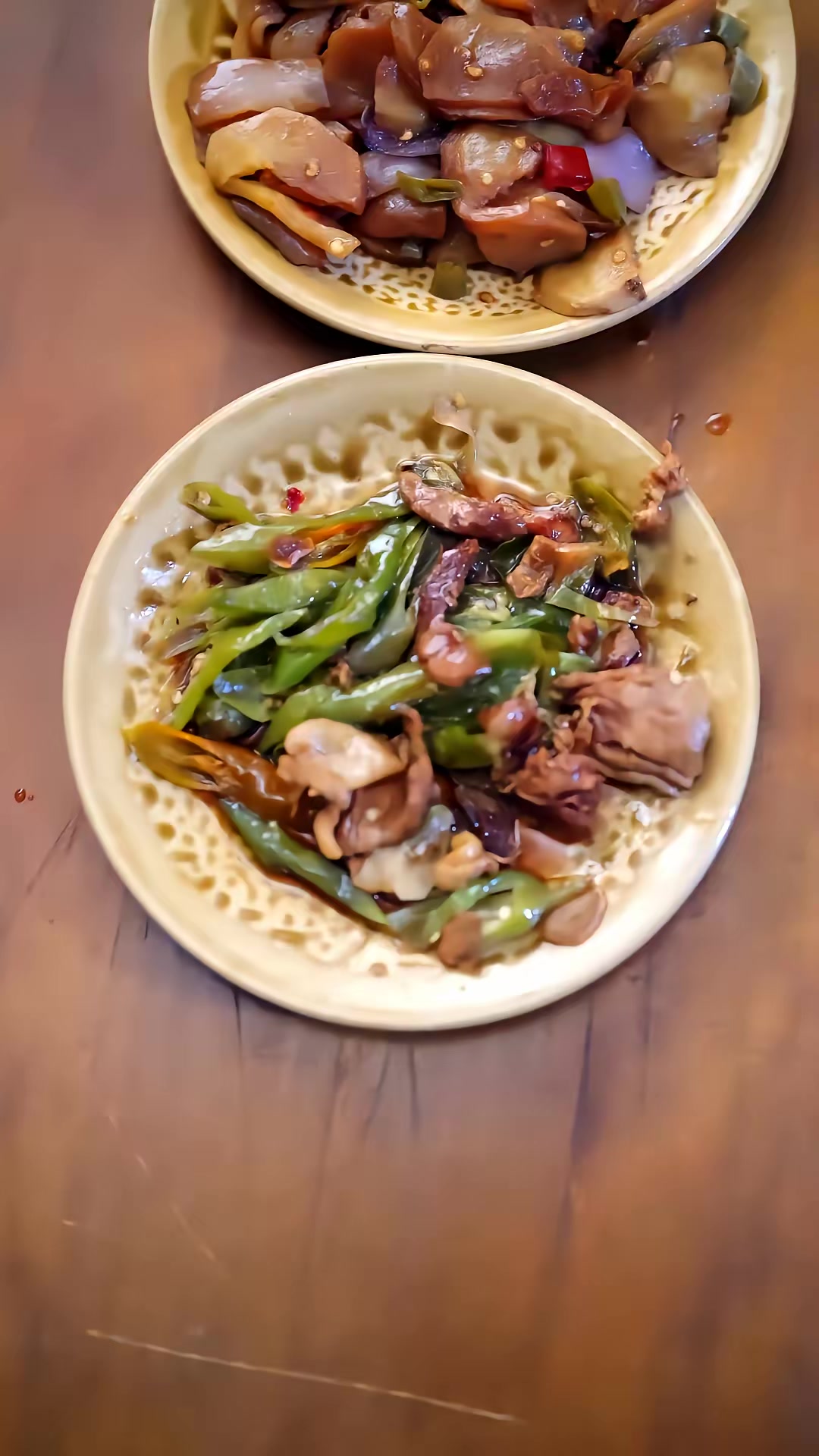《亂世荒年：我帶紅顏糧肉滿倉》劇照