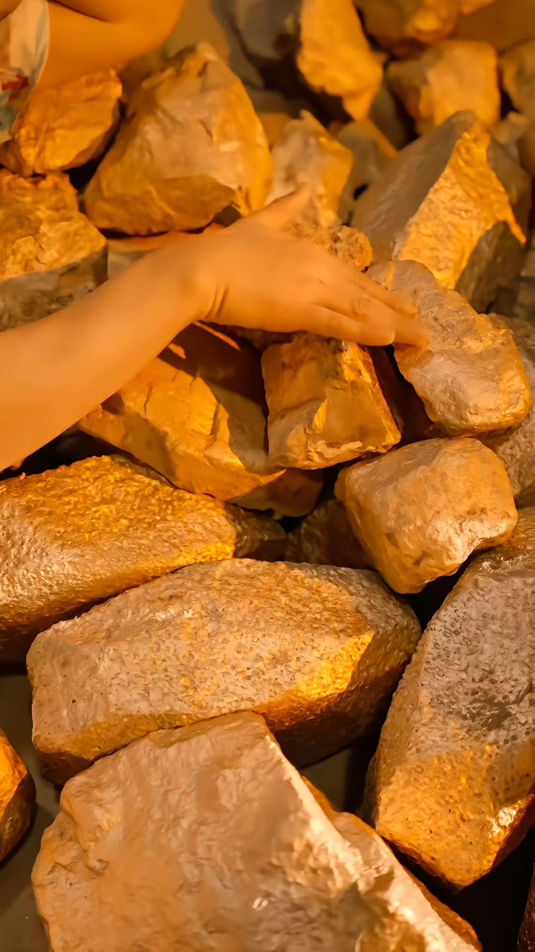 《我在荒岛点技能》剧照