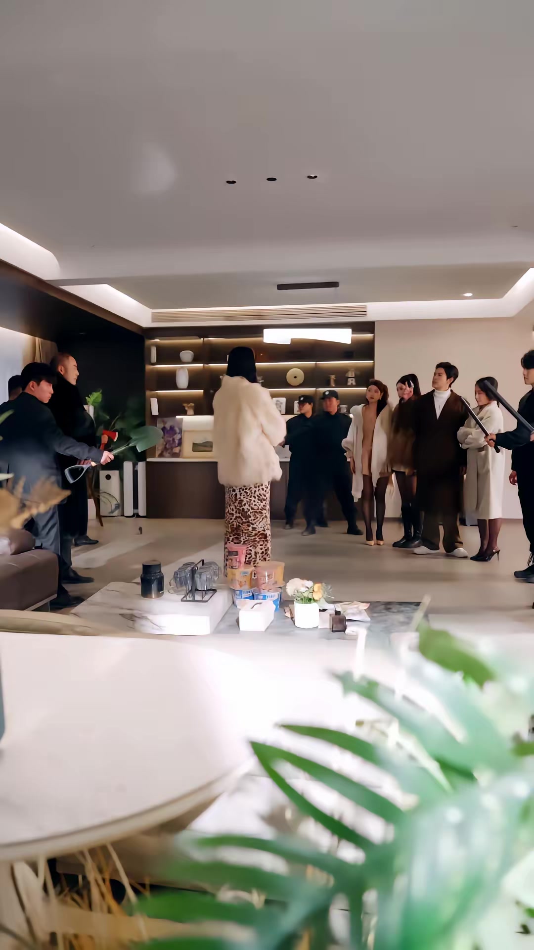 《极寒末世：我带队友绝境求生》剧照