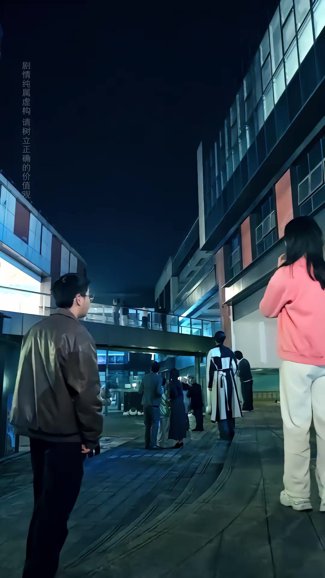 《逃离地球计划》剧照