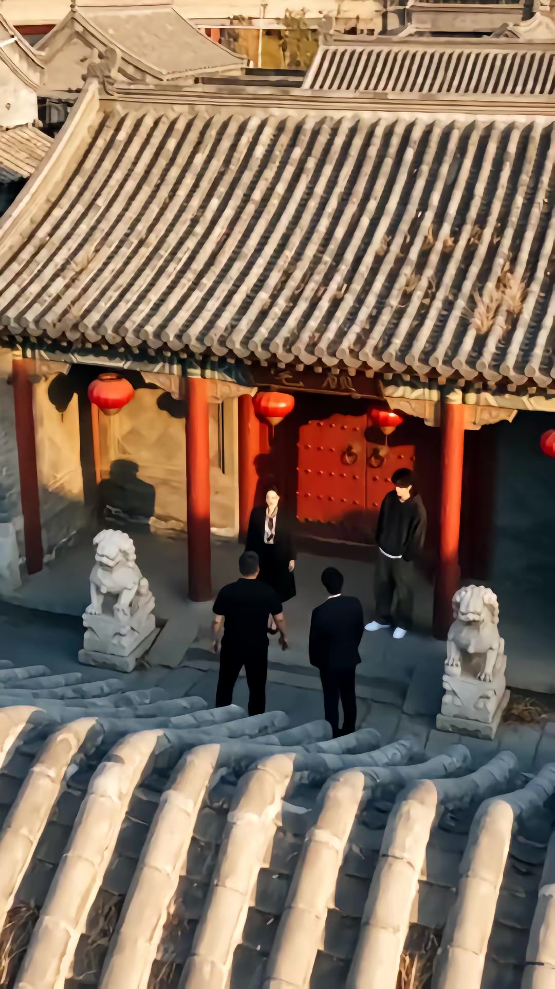 《親家母帶全家來我家過年》劇照