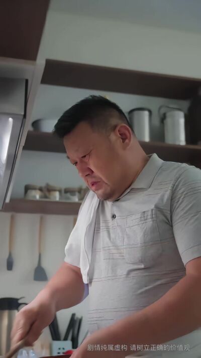 《我只想填飽肚子，卻成了全校之光》劇照