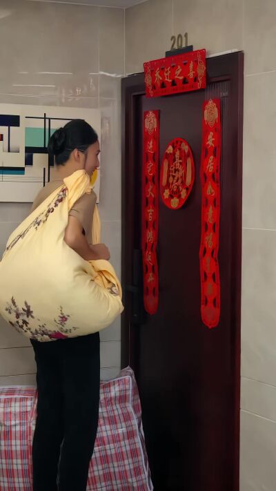 《五十离家，我重启人生》剧照