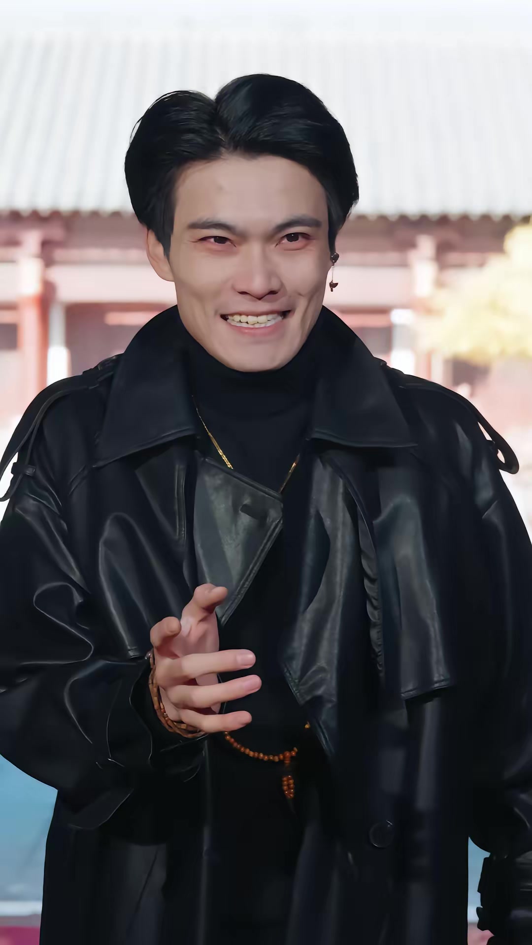 《一觉醒来，三个老头叫我爹》剧照