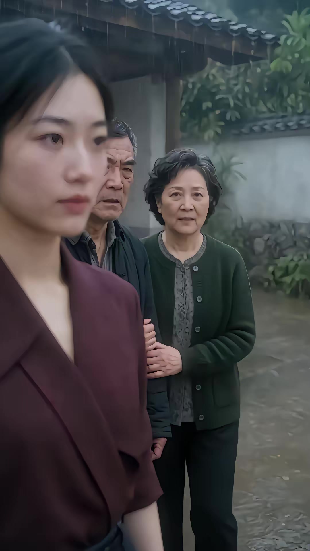 《我家院子不借道》剧照