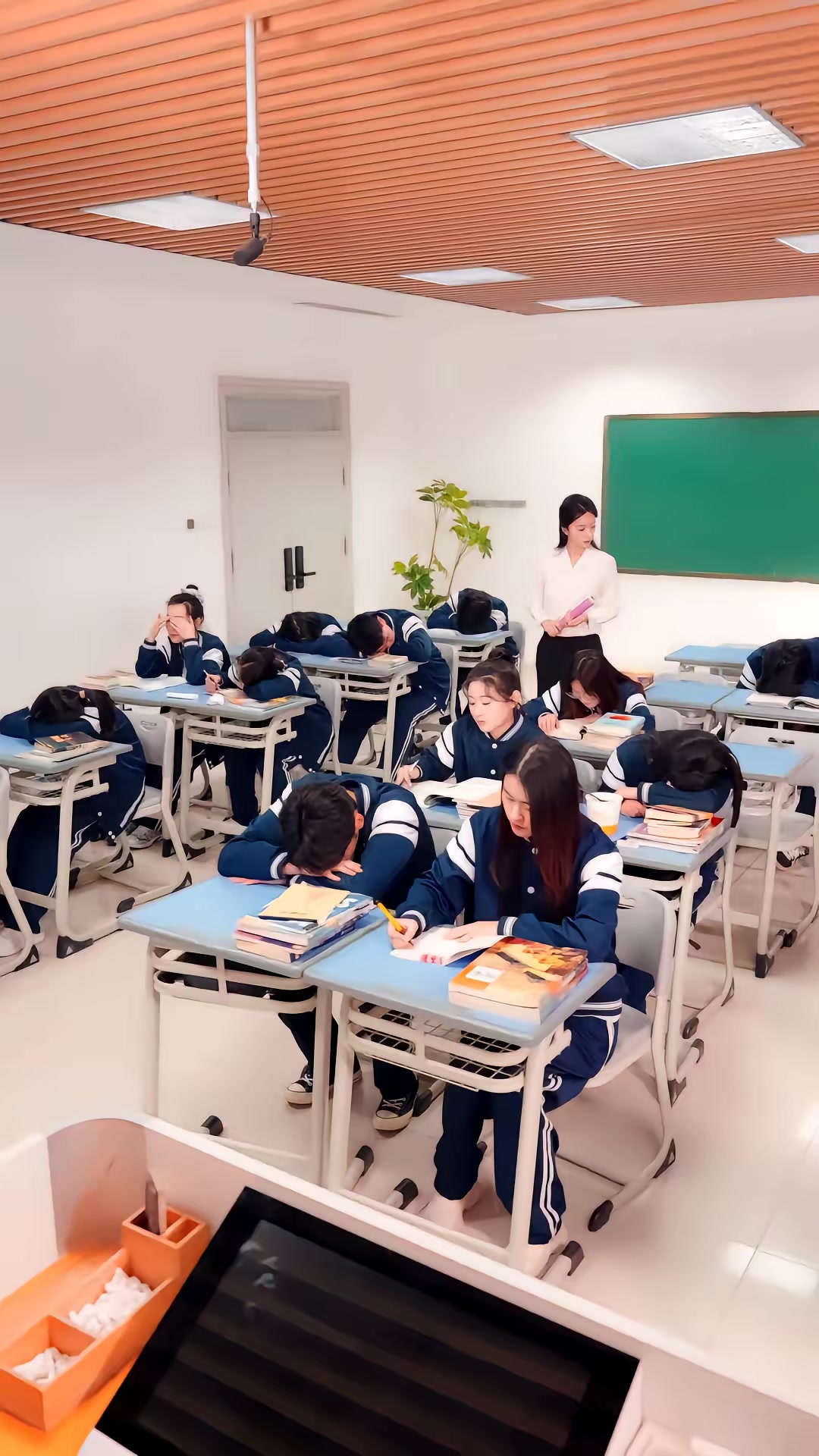 《清梨撞满怀》剧照