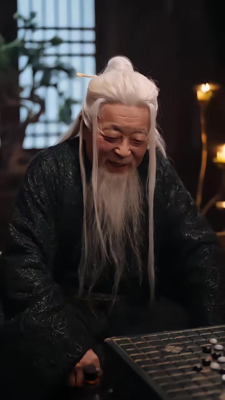 《师叔祖沉睡万年醒来后出手了》剧照
