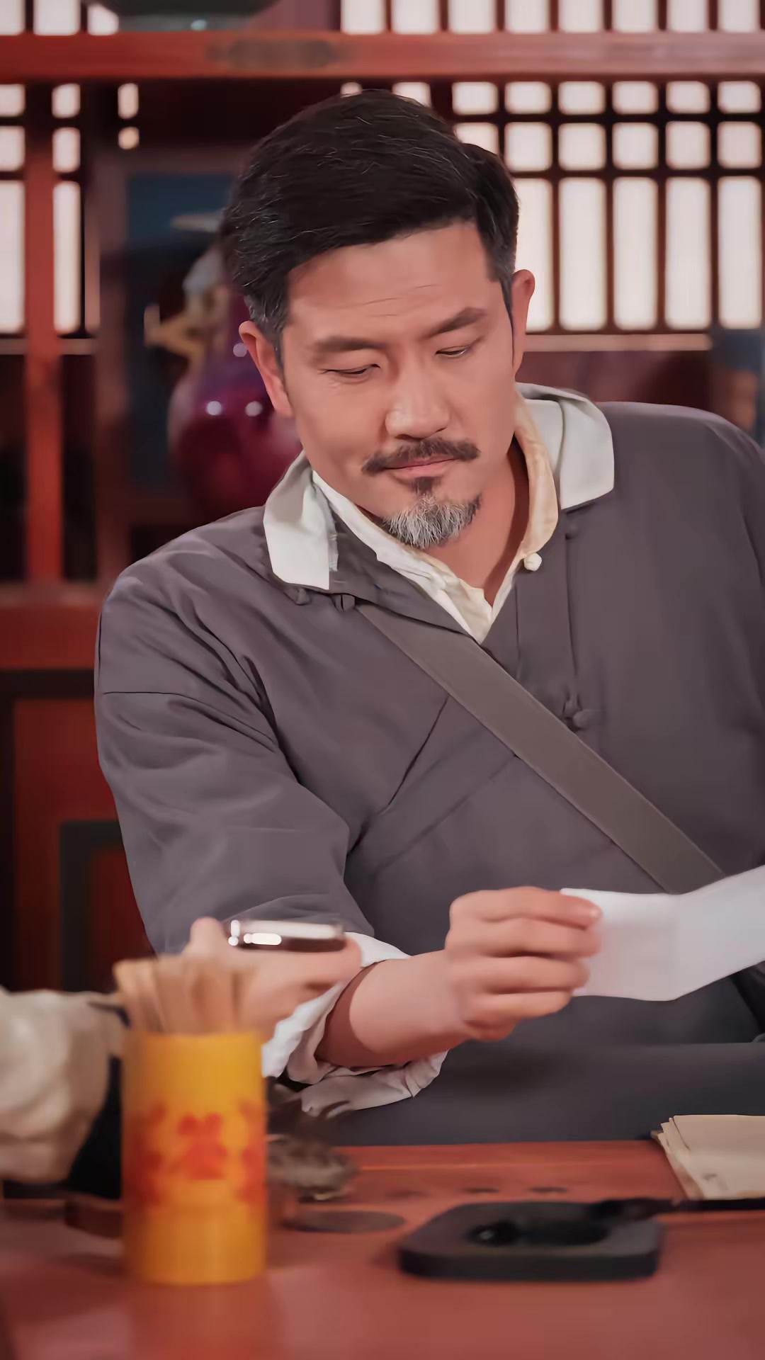 《渡盡人間紅塵客》劇照