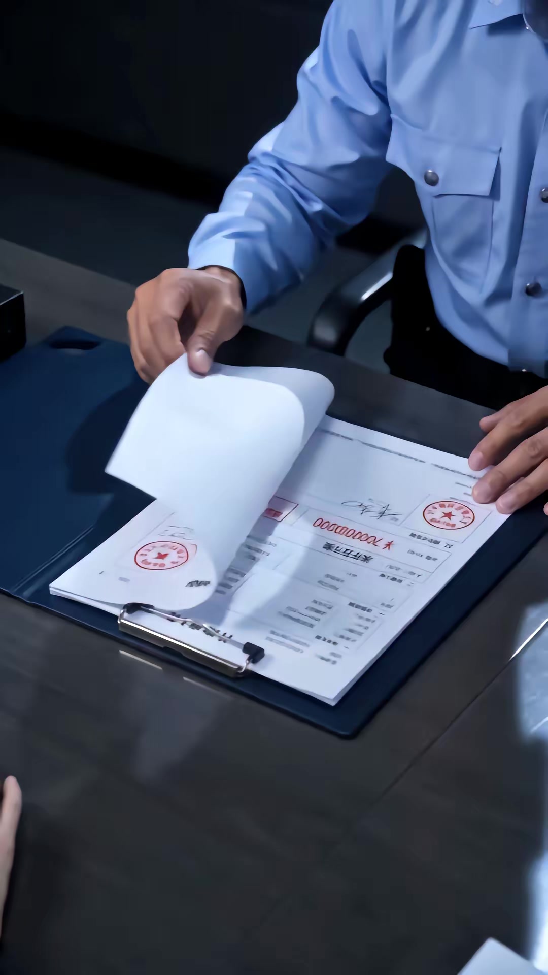 《穿越一天，我給自己留了一百萬枚比特幣》劇照