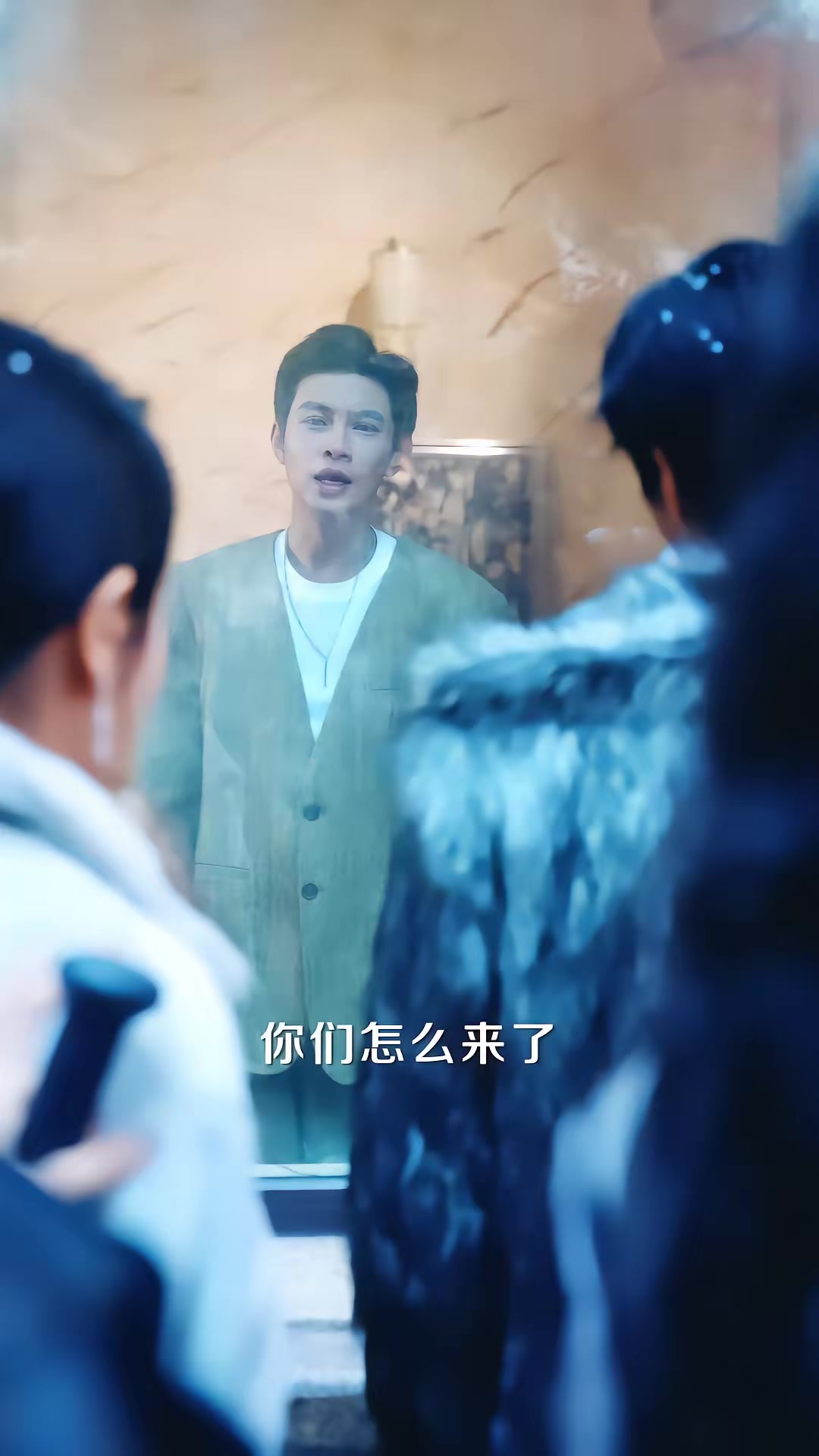 《极寒末世：我带队友绝境求生》剧照