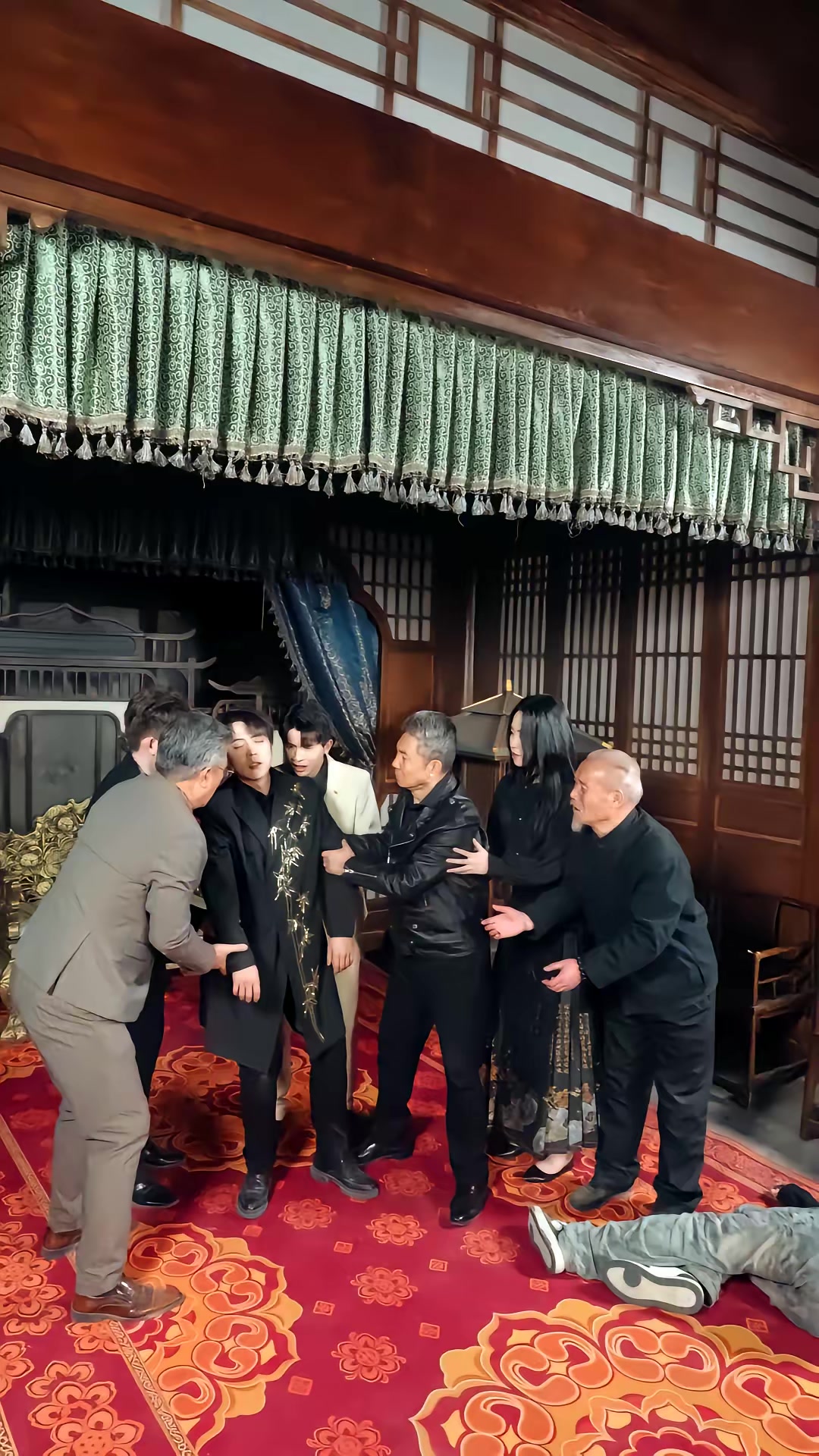 《一觉醒来，三个老头叫我爹》剧照